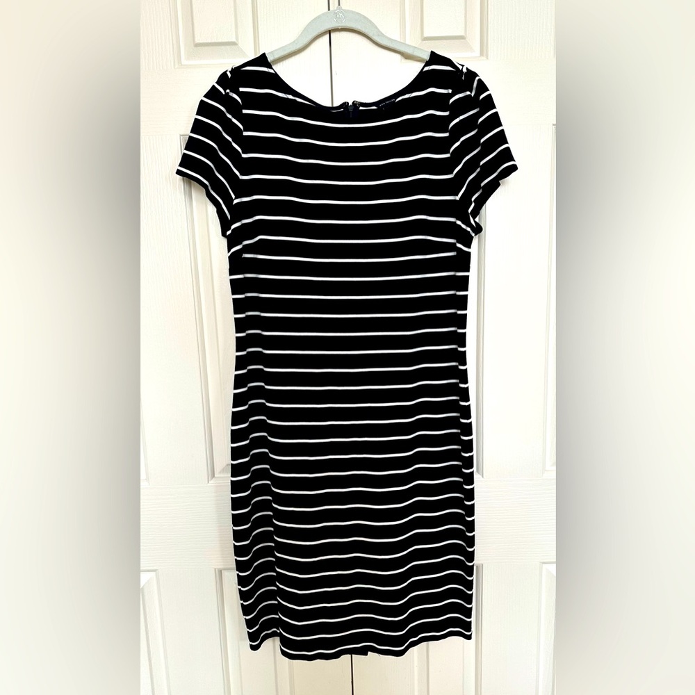 Classic Ann Taylor T-shirt dress